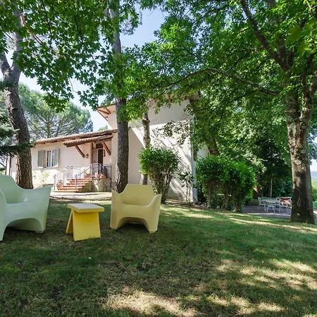 Villa Poloturisticoumbria In Campagna Con Piscina Calzolaro