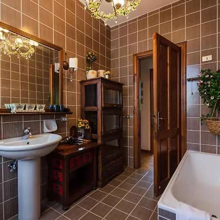 Villa Poloturisticoumbria In Campagna Con Piscina Calzolaro